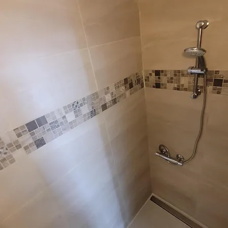 F1 Confort Centre Apartment Beaumont-sur-Oise