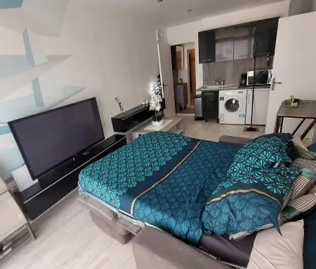 F1 Confort Centre Apartment