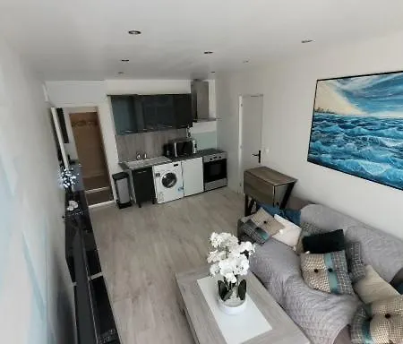 F1 Confort Centre Apartment